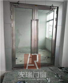 304材質(zhì)不銹鋼本色玻璃防火門(mén)